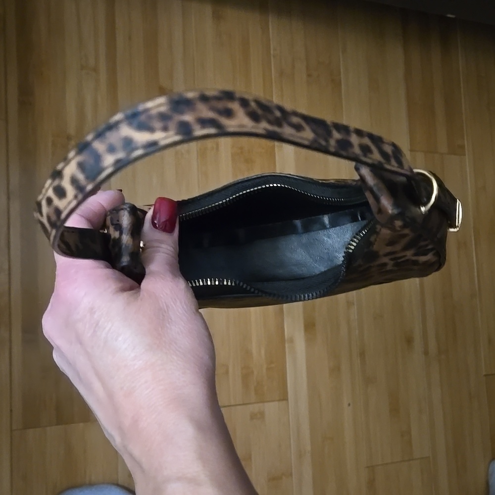 Leopard Print clutch/hand bag - Picture 4 of 5